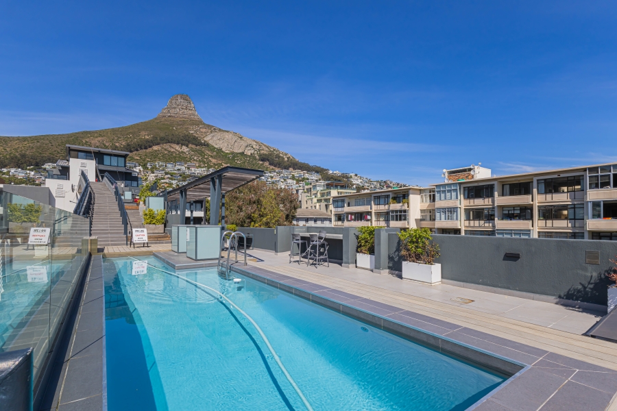 1 Bedroom Property for Sale in Sea Point Western Cape